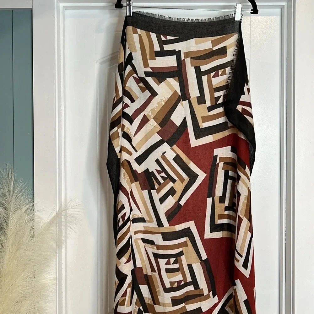 Chico’s Abstract Print Oblong Scarf.‎ 35”x74”